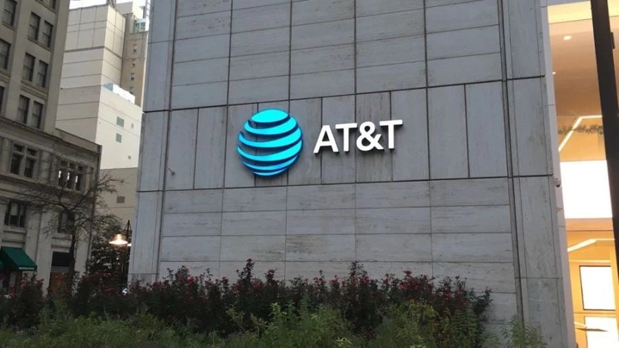 AT&T's Stock Rises to $15.88 on November 3