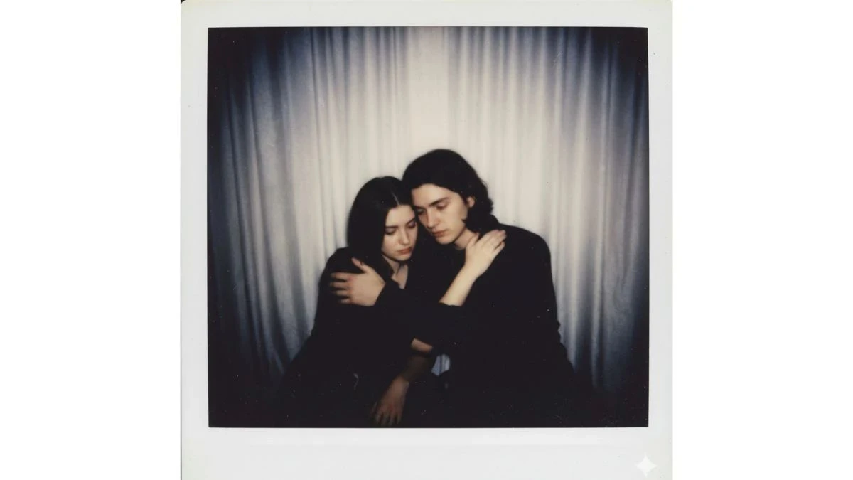 Google Gemini AI Polaroid Photo Editing Prompts: Easily Create Perfect Photos with Your Loved Ones - 268e797a5c120b5578530 